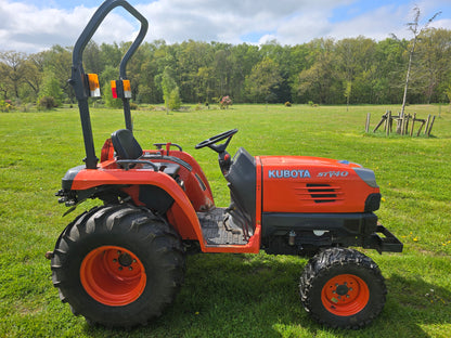 Used Kubota STV40 Compact Tractor