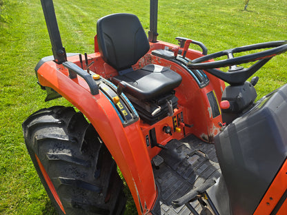 Used Kubota STV40 Compact Tractor
