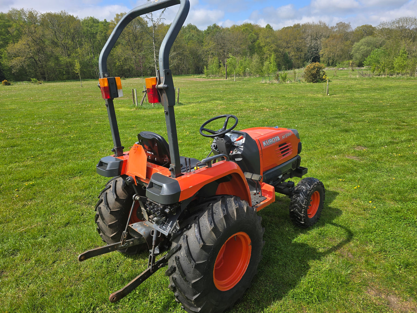 Used Kubota STV40 Compact Tractor