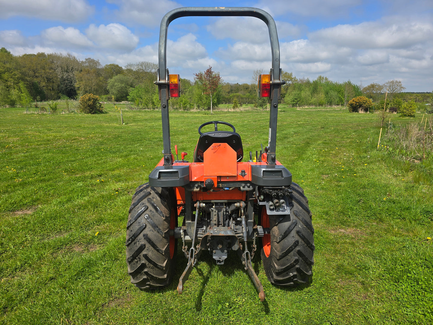 Used Kubota STV40 Compact Tractor