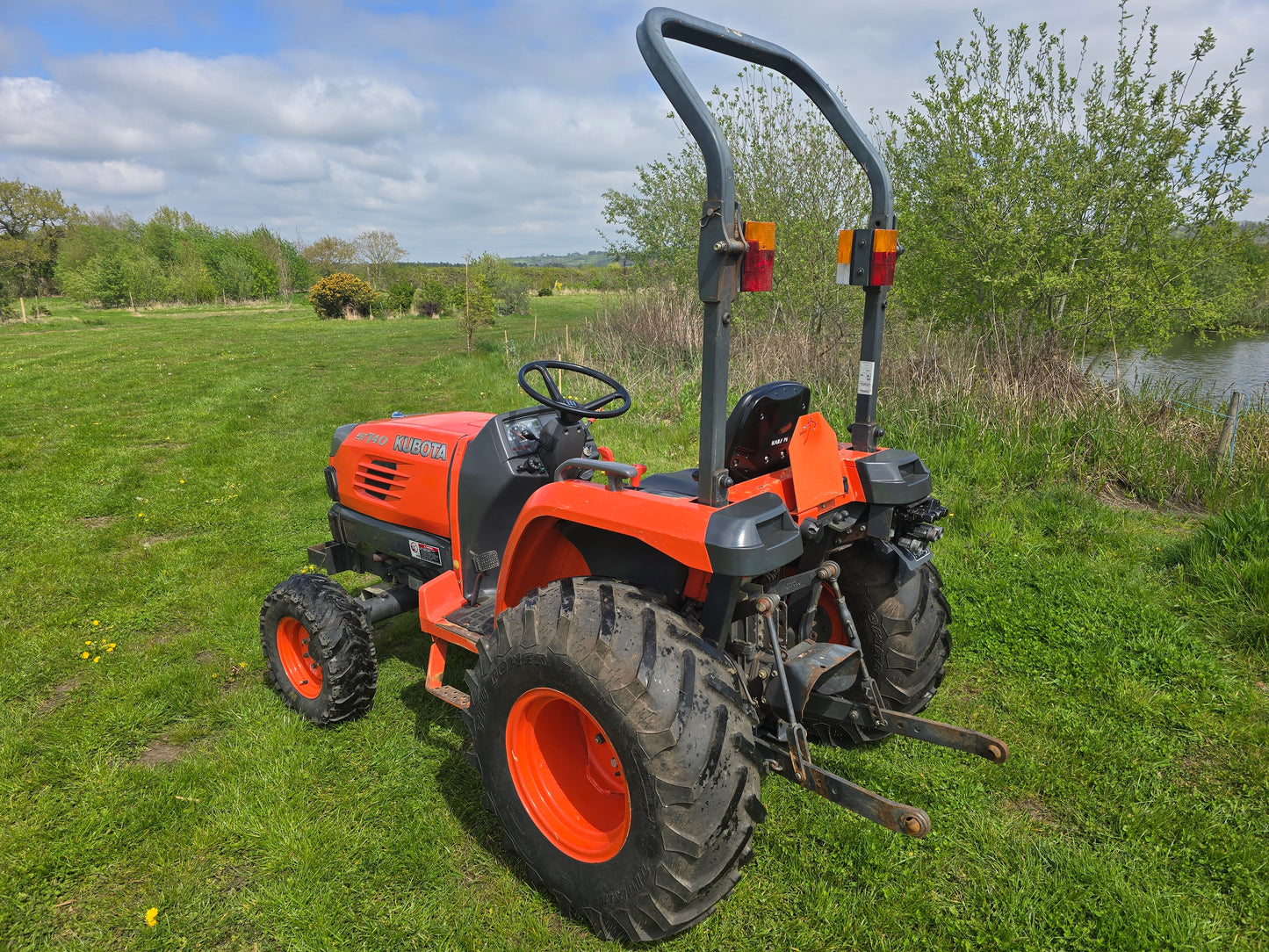 Used Kubota STV40 Compact Tractor