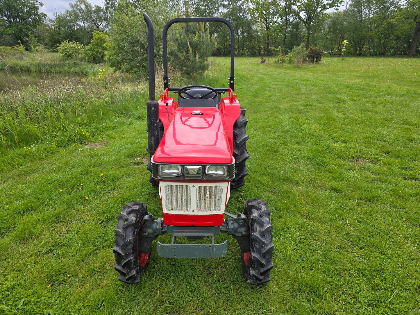 Used Yanmar YM 2000 Used Compact Tractor