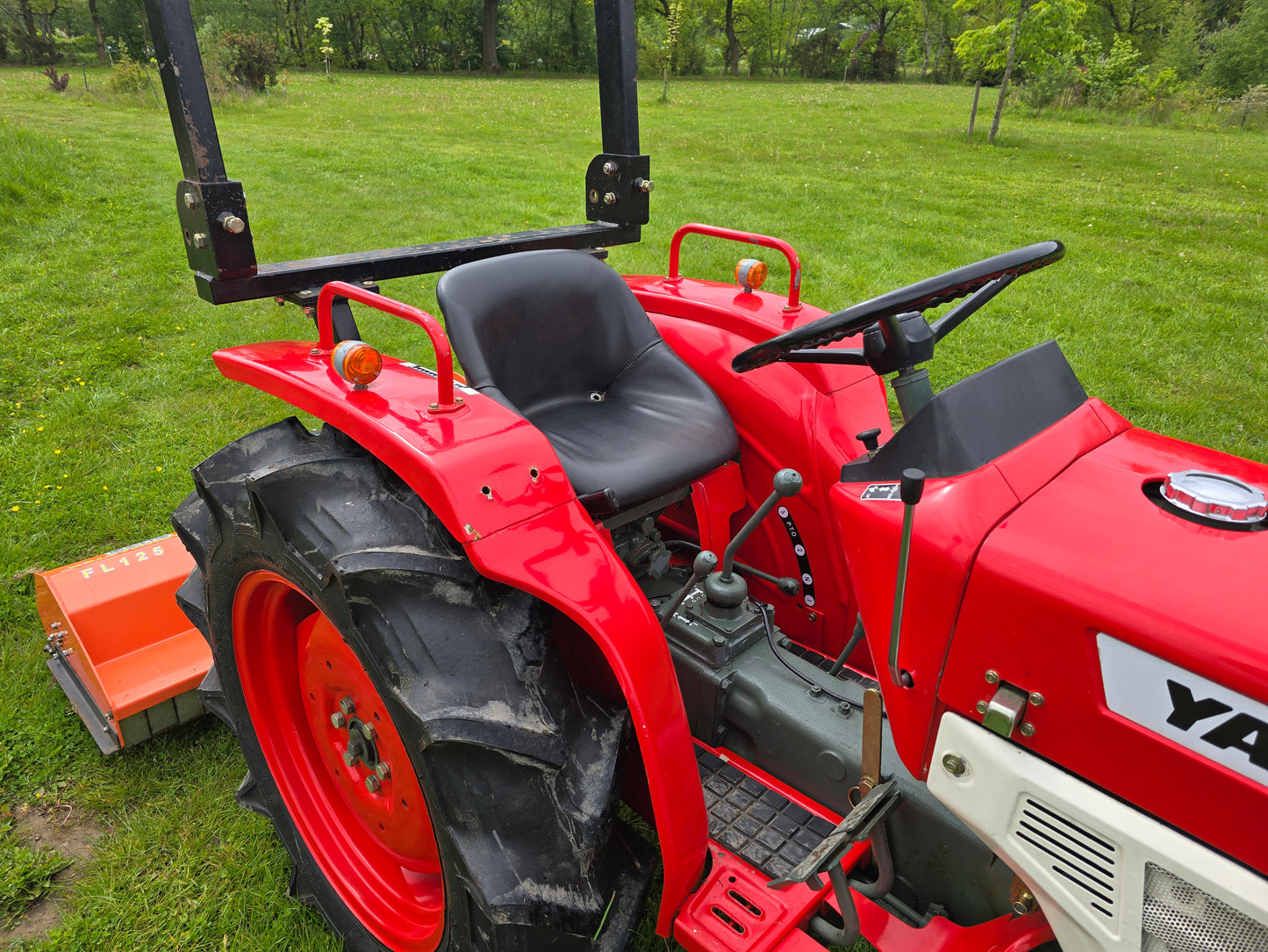 Used Yanmar YM 2000 Used Compact Tractor