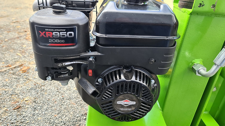 Briggs & Stratton XF950 engine on a FarmMaster Goliath petrol log splitter