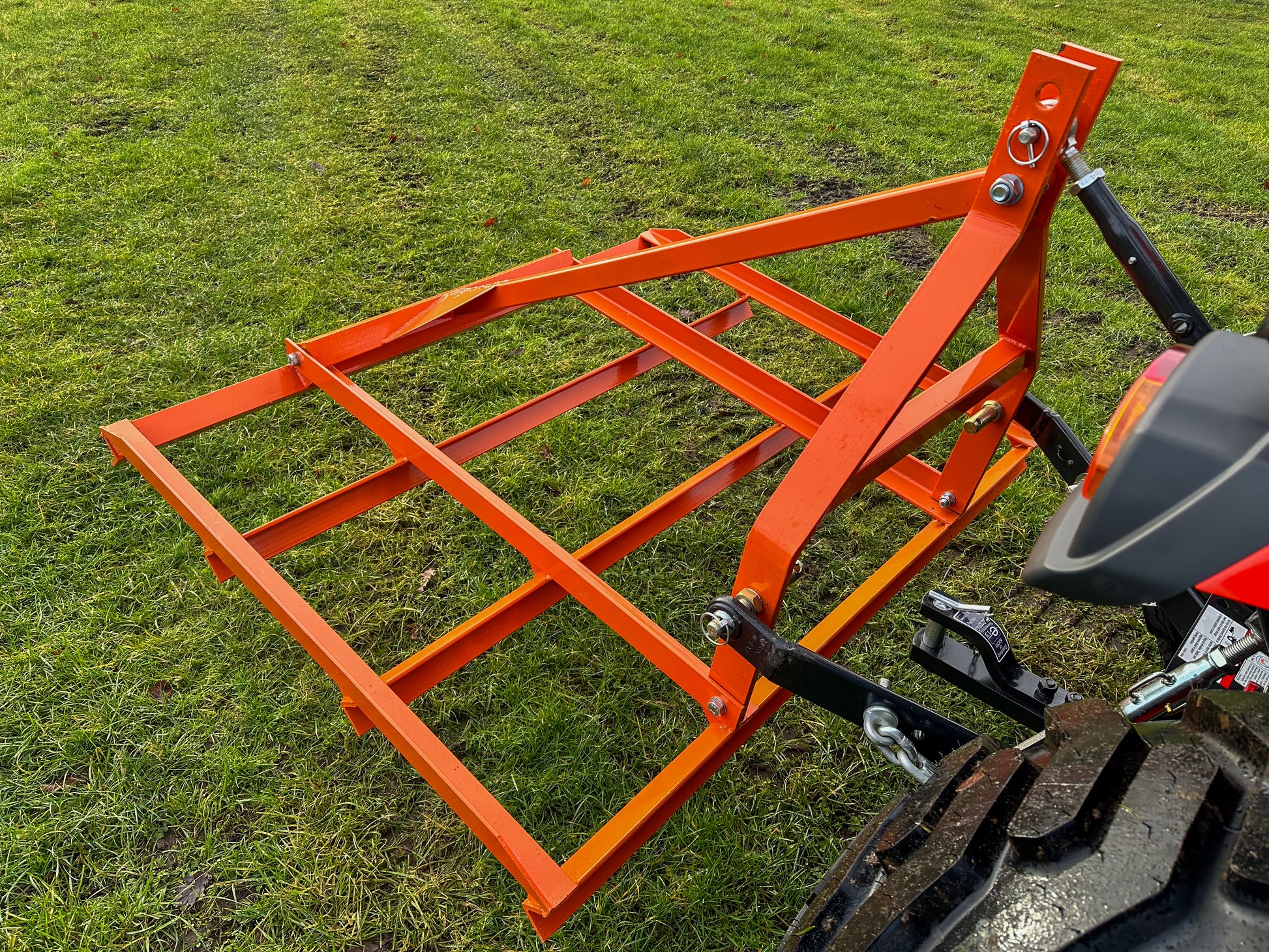 FarmMaster tractor leveller on a grassy field