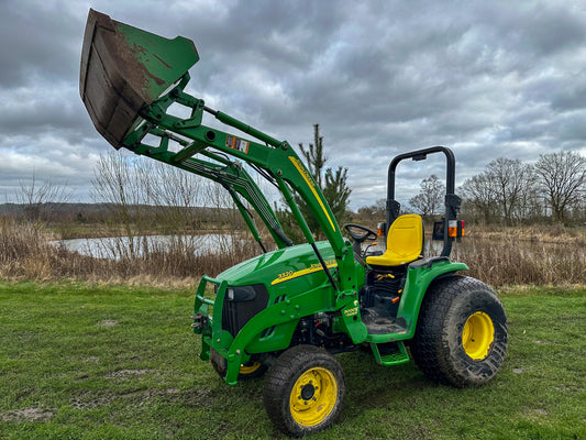 Used John Deere 3320 Compact Tractor with Loader