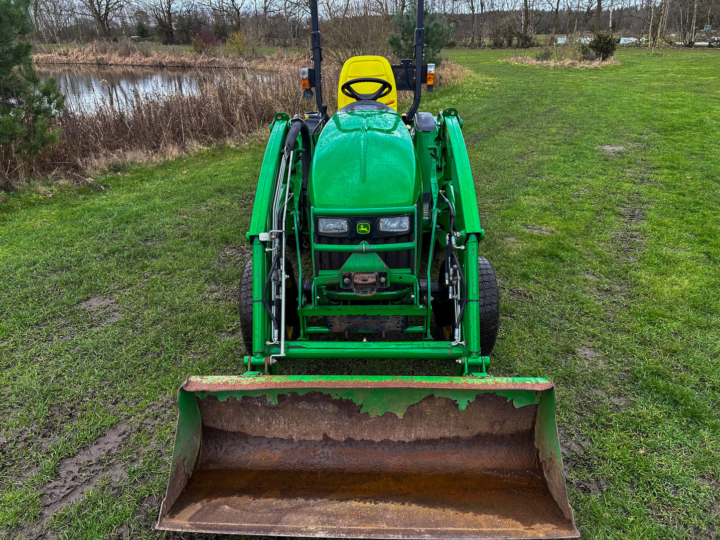 Used John Deere 3320 Compact Tractor with Loader