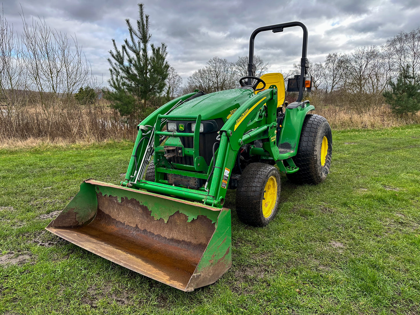 Used John Deere 3320 Compact Tractor with Loader