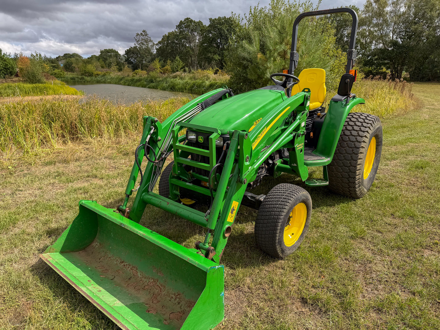 Used John Deere 4320 Tractor for Sale