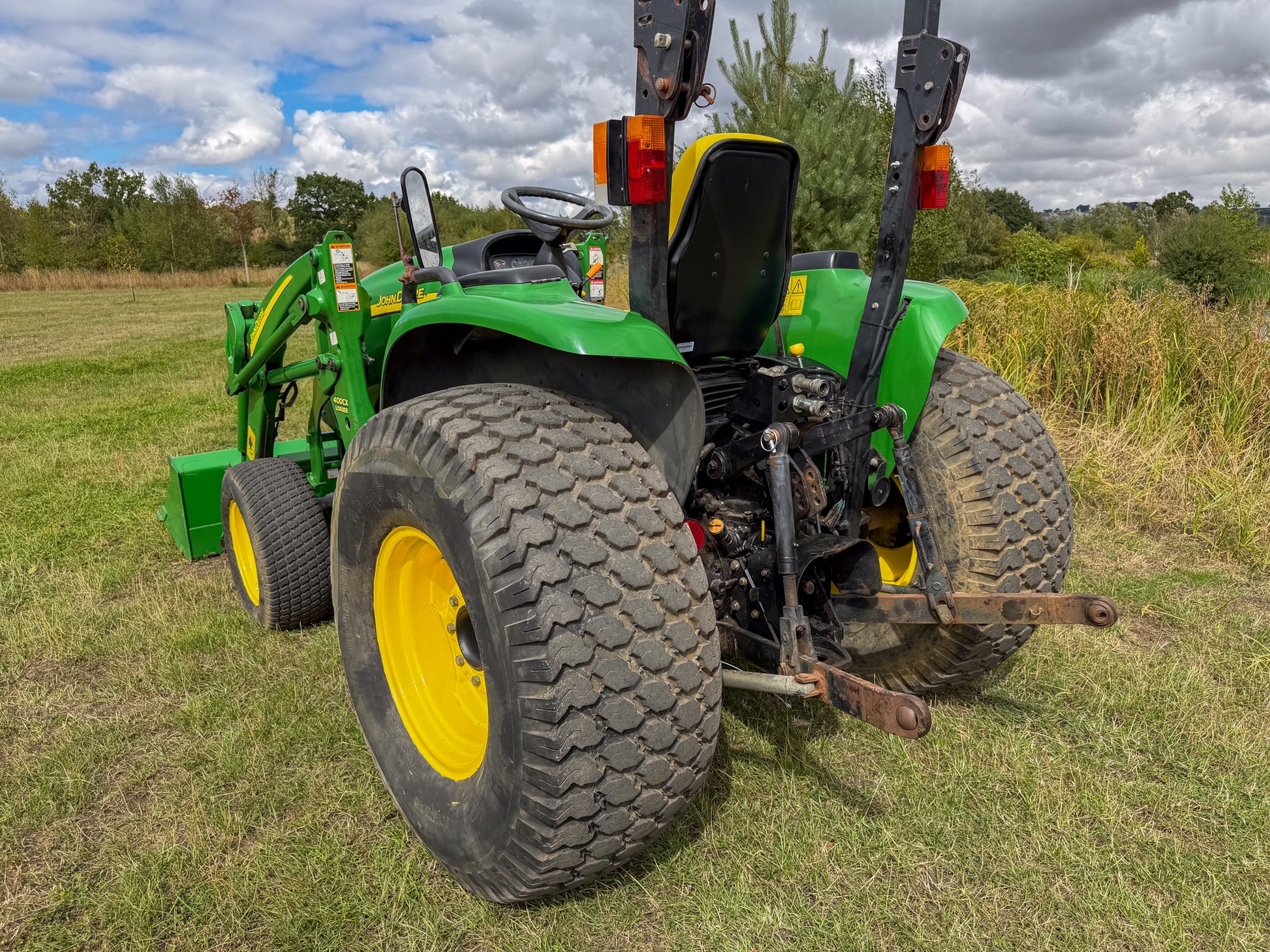 Used John Deere 4320 Tractor for Sale