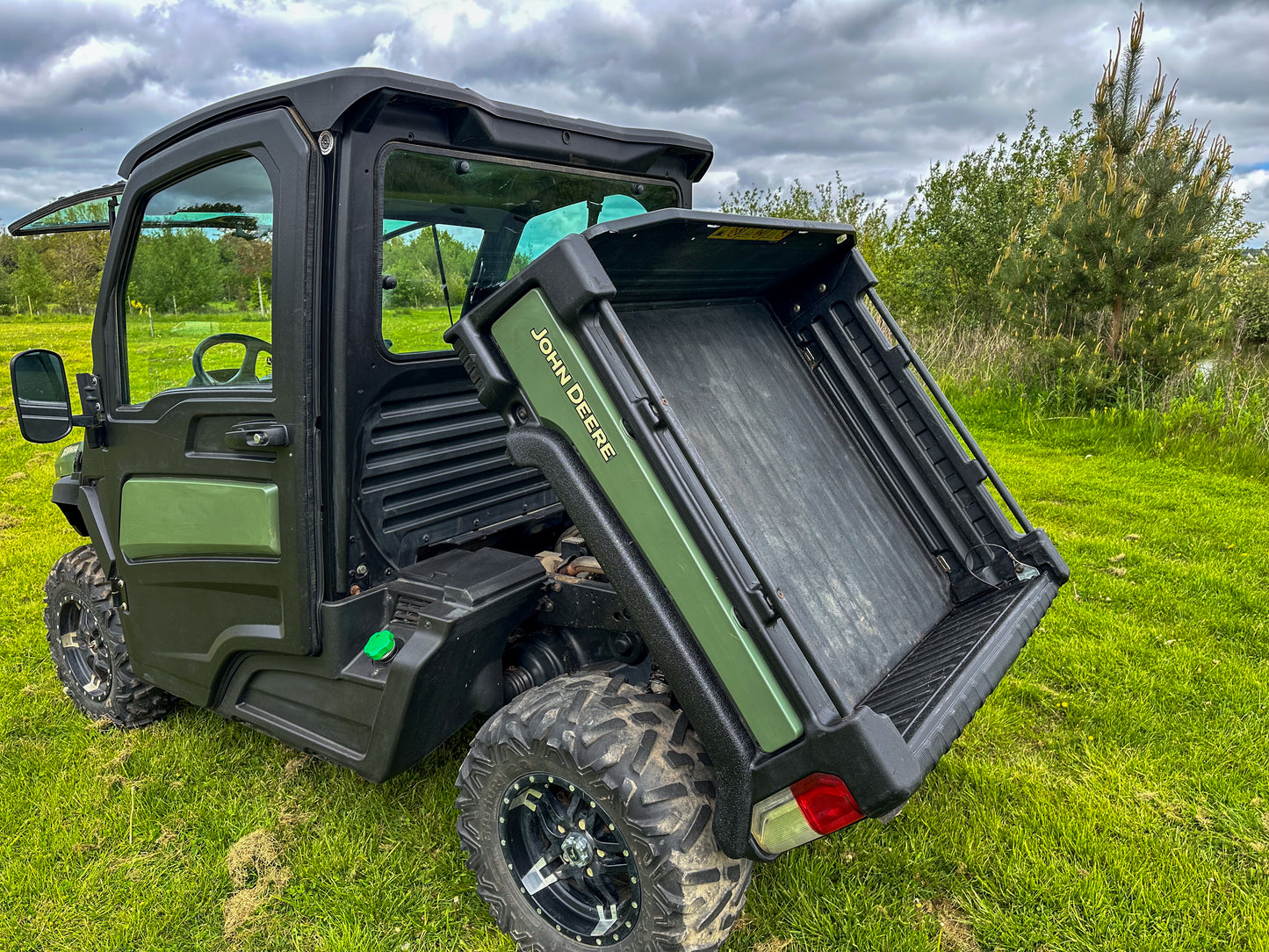 Used John Deere Gator XUV865M UTV