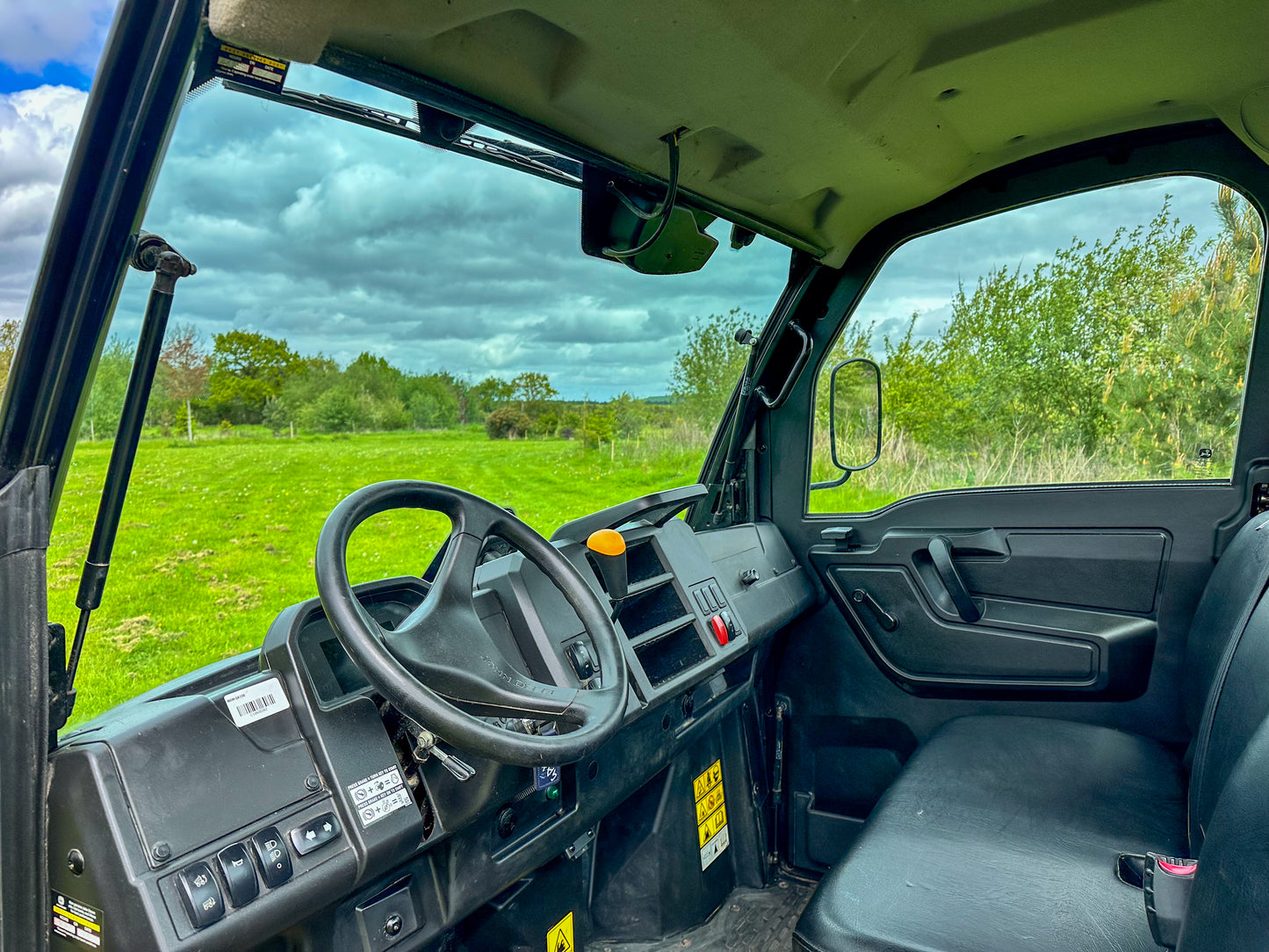 Used John Deere Gator XUV865M UTV