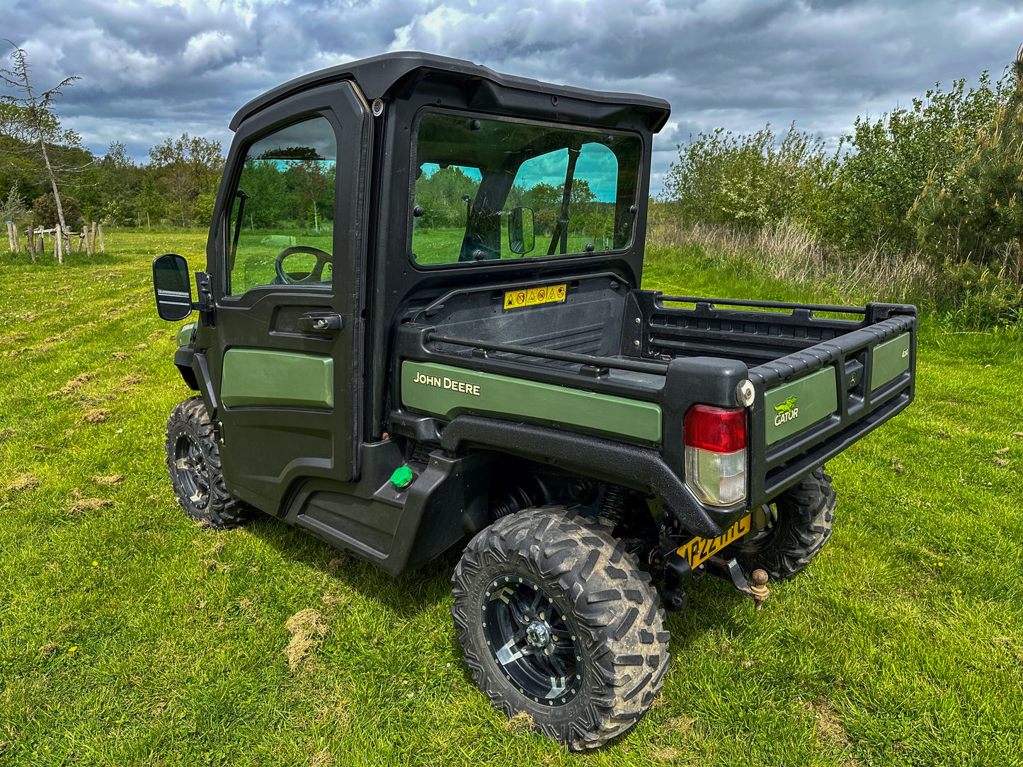 Used John Deere Gator XUV865M UTV