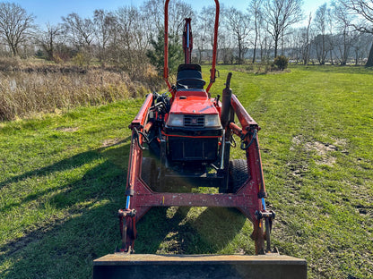 Used Kubota B1550 Compact Tractor with Loader and Backhoe