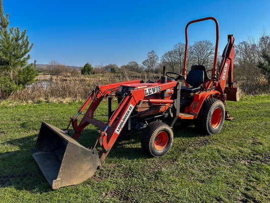 Used Kubota B1550 Compact Tractor with Loader and Backhoe
