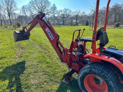 Used Kubota B1550 Compact Tractor with Loader and Backhoe