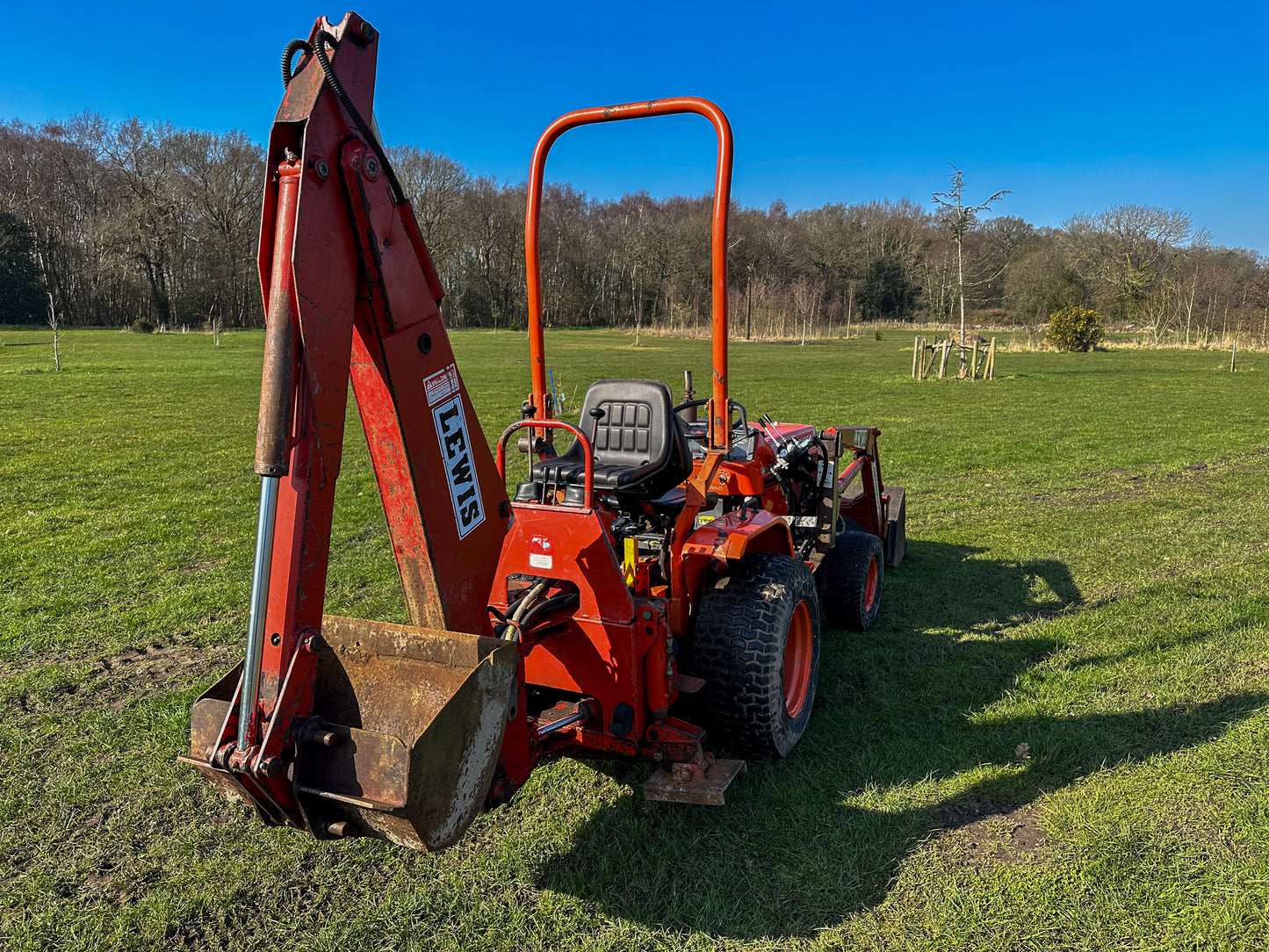 Used Kubota B1550 Compact Tractor with Loader and Backhoe