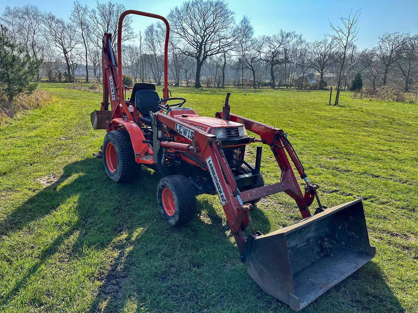 Used Kubota B1550 Compact Tractor with Loader and Backhoe