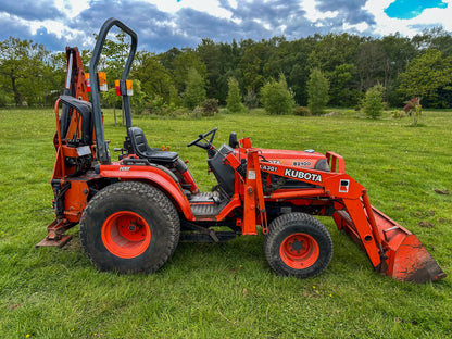 Used Kubota B2100 Compact Tractor with Front Loader and Backhoe