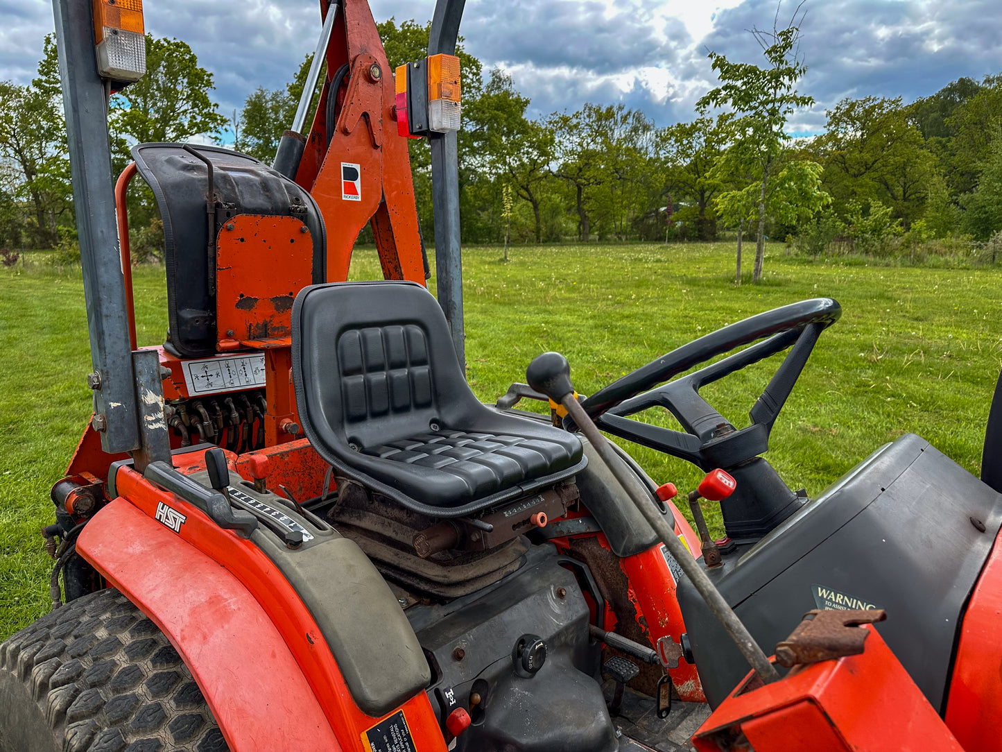 Used Kubota B2100 Compact Tractor with Front Loader and Backhoe