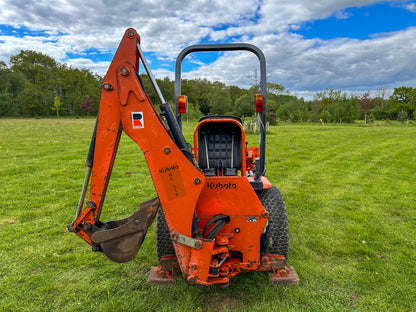 Used Kubota B2100 Compact Tractor with Front Loader and Backhoe