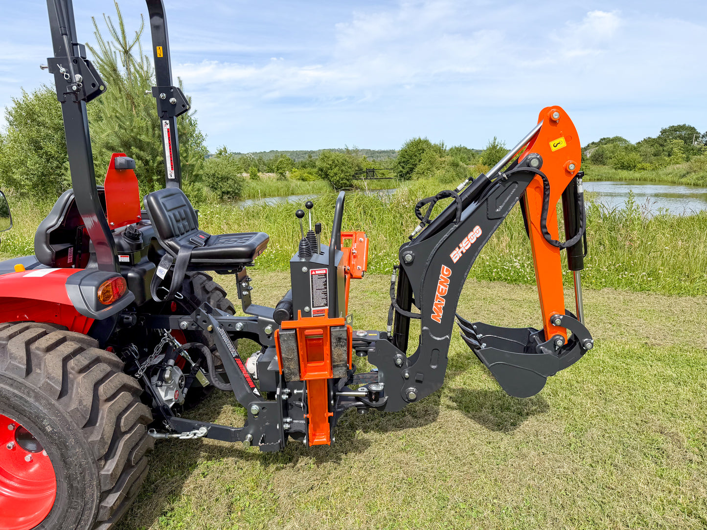 Mateng BH600 Tractor Backhoe