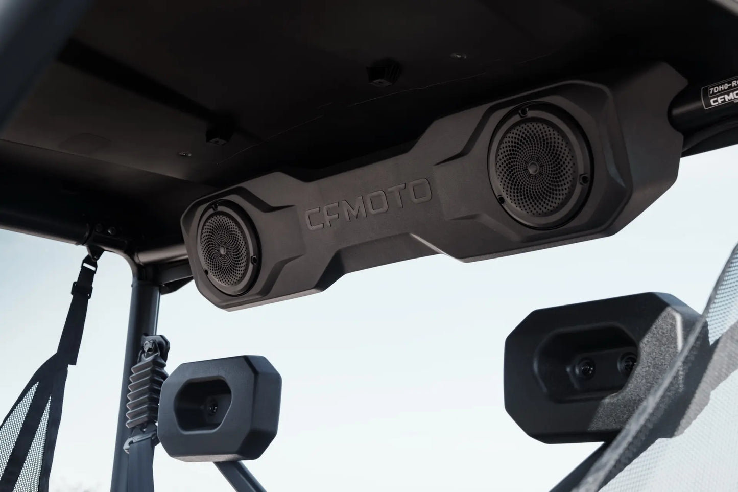 CFMOTO U6EV Electric UTV speakers mounted inside the vehicle