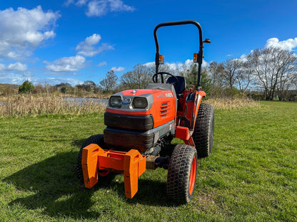 Used Kubota STV32 Compact Tractor