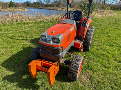 Used Kubota STV32 Compact Tractor