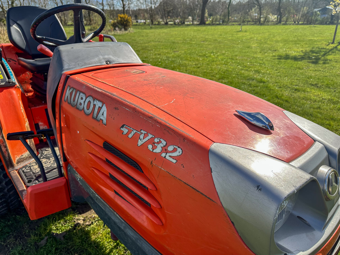 Used Kubota STV32 Compact Tractor