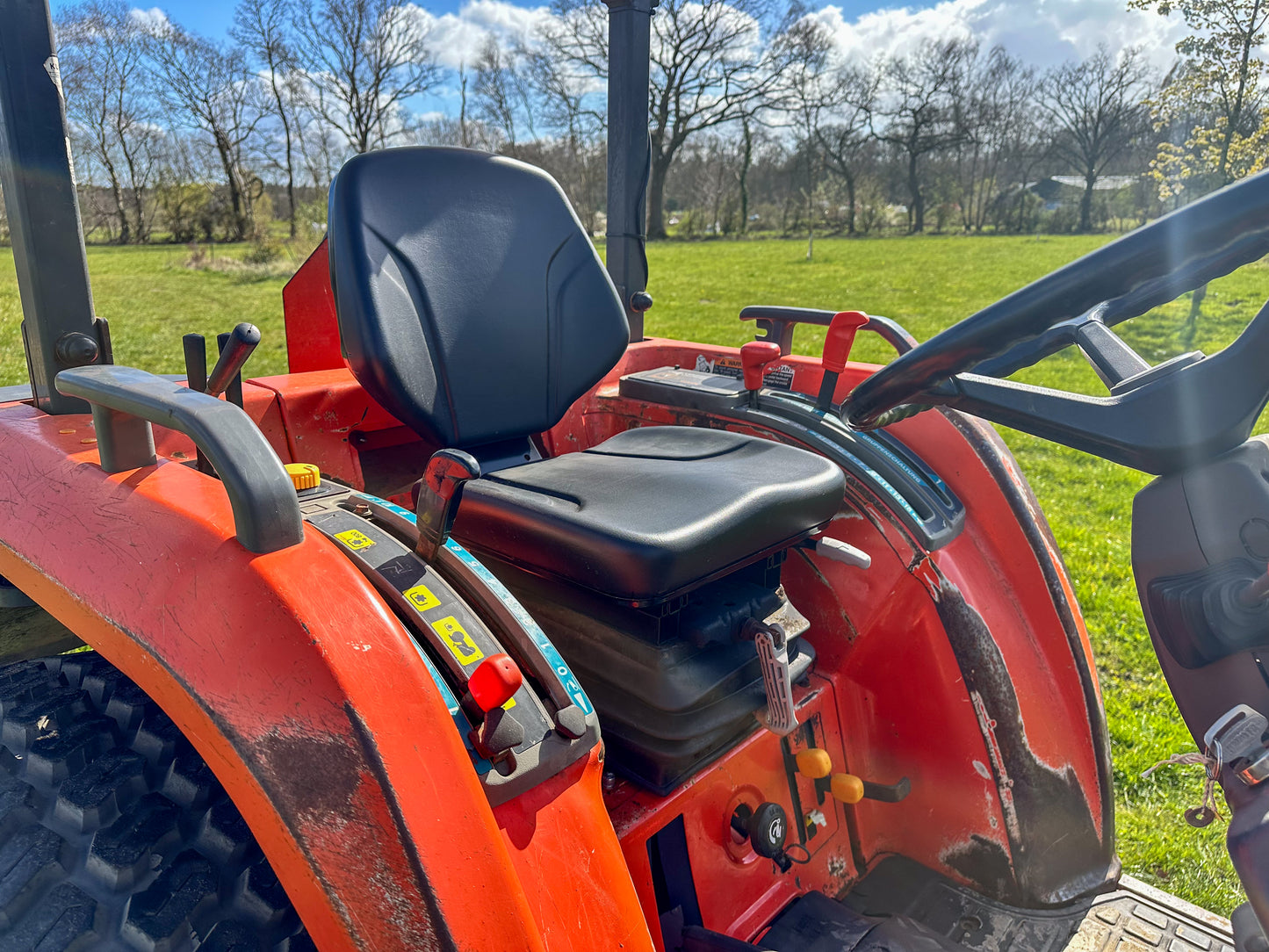 Used Kubota STV32 Compact Tractor