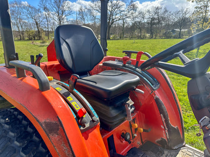 Used Kubota STV32 Compact Tractor