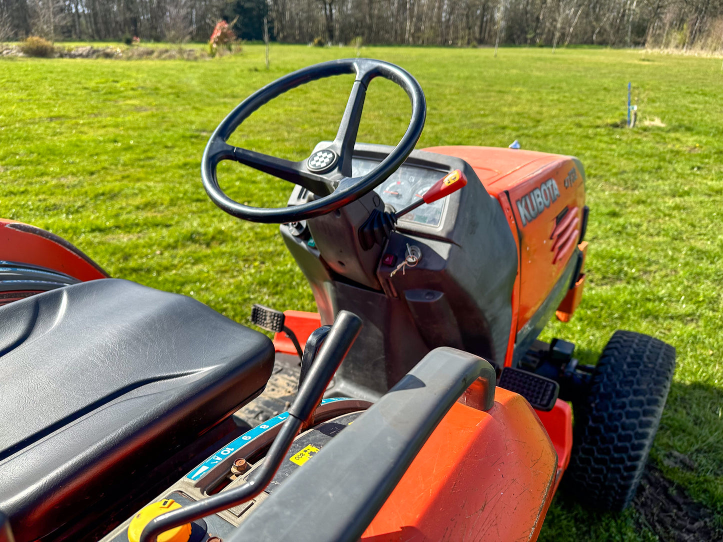 Used Kubota STV32 Compact Tractor