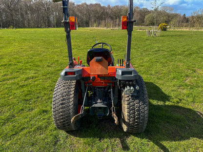 Used Kubota STV32 Compact Tractor